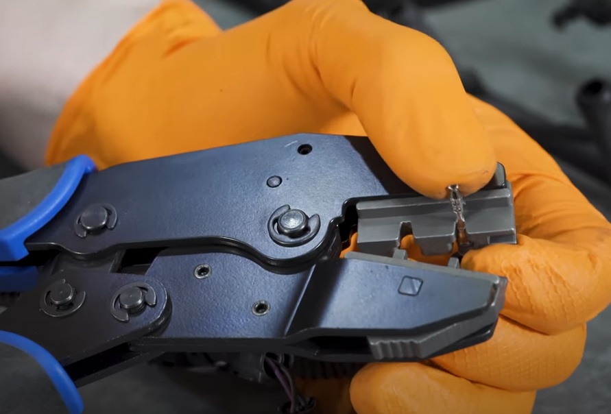 Laser automatische krimptang superseal connectors Z-7002 - Afbeelding 12